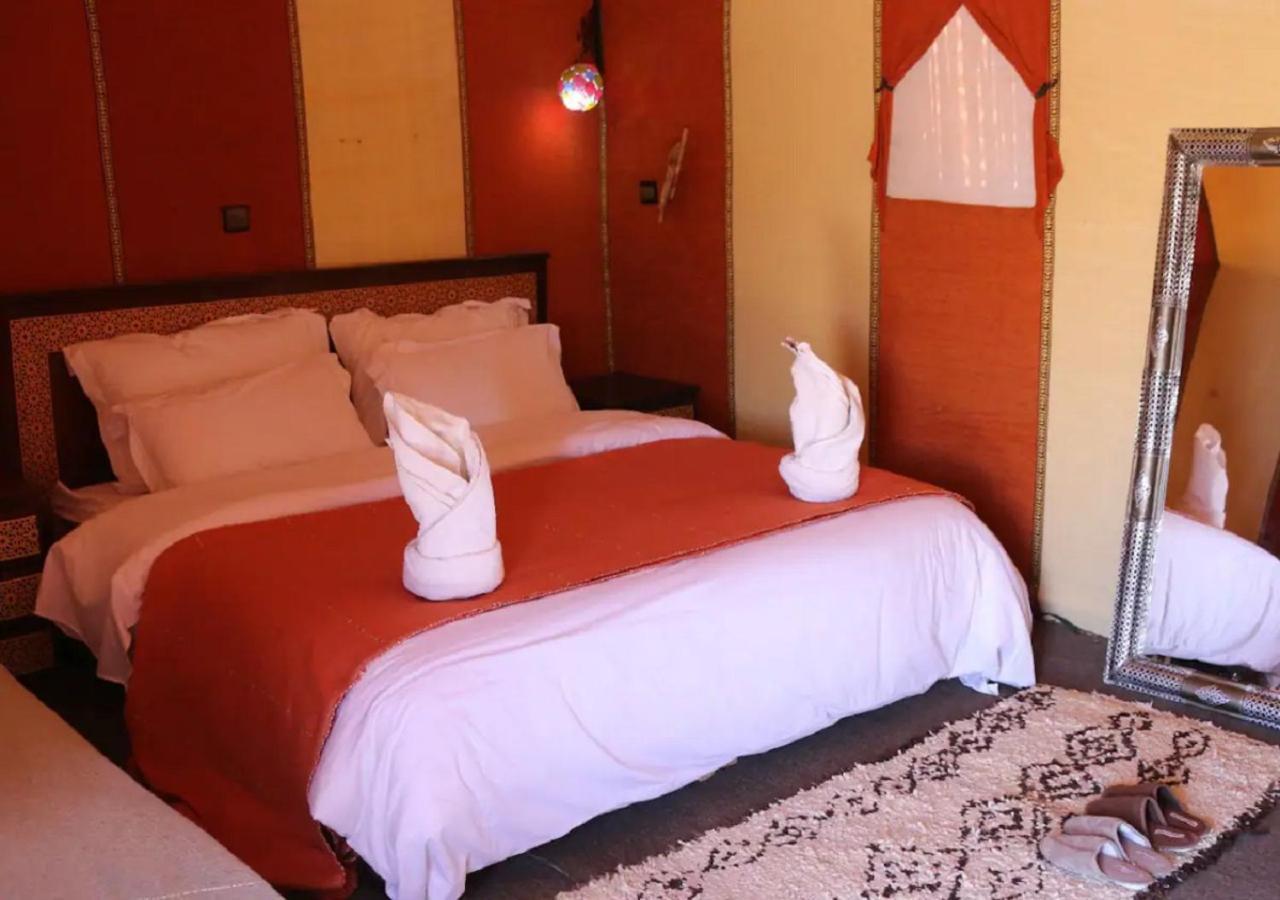Desert Luxury Tented & Activities Hotel Adrouine Bagian luar foto