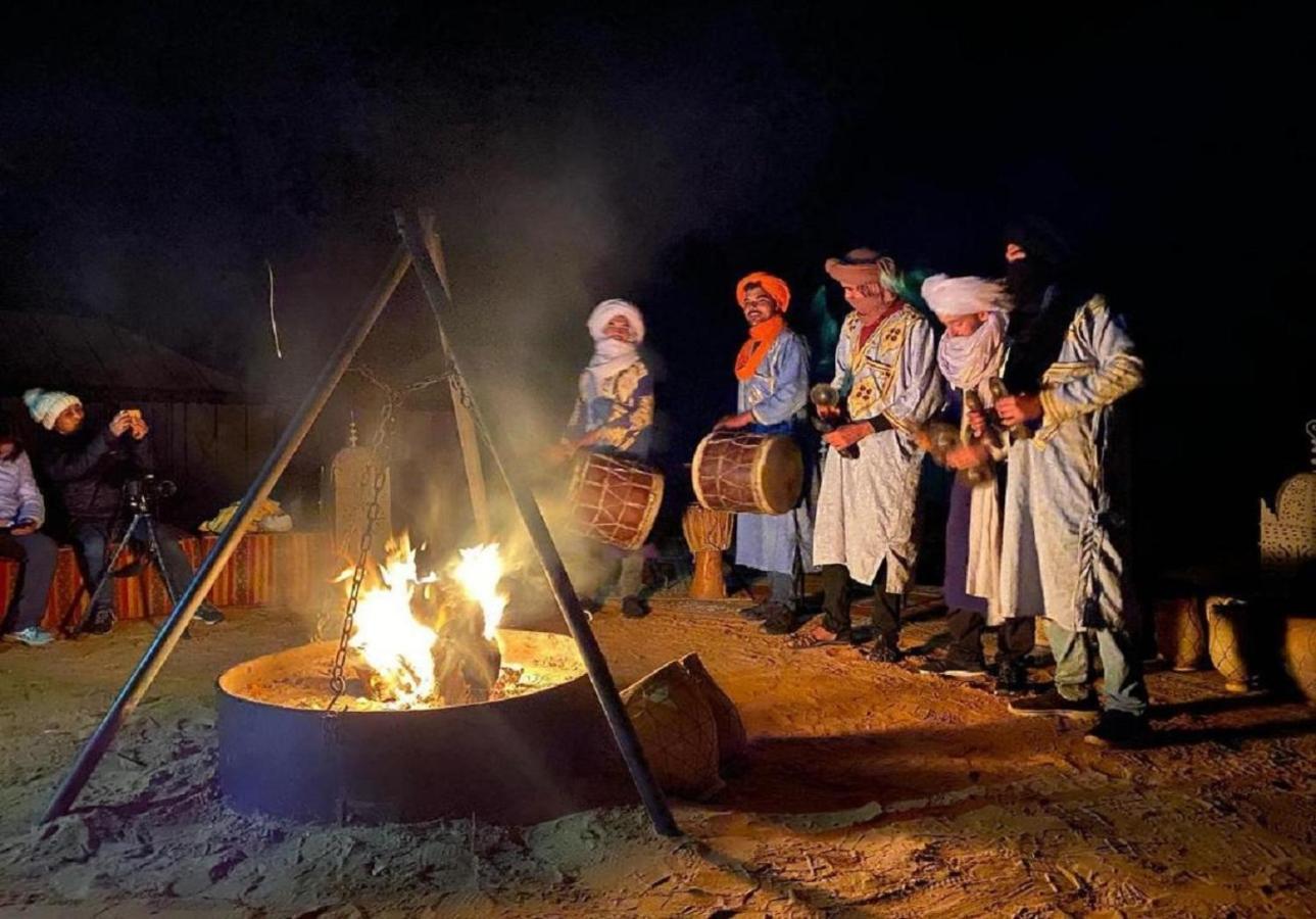 Desert Luxury Tented & Activities Hotel Adrouine Bagian luar foto
